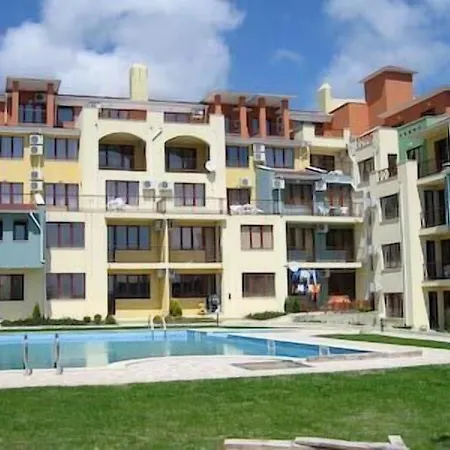 شقة فندقية Sea Park Homes Neshkov 3*