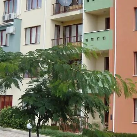 شقة فندقية Sea Park Homes Neshkov فارنا