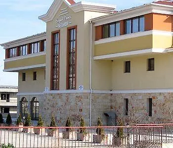 Sea Park Homes Neshkov شقة فندقية فارنا