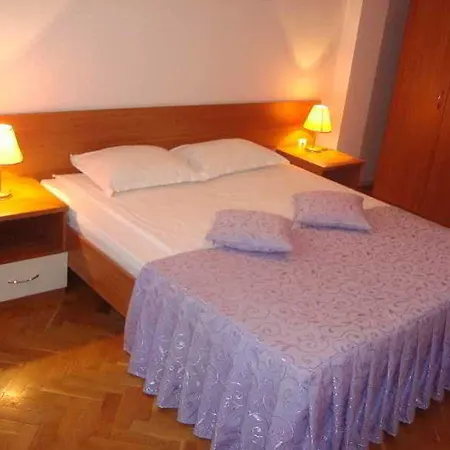 Sea Park Homes Neshkov 3* فارنا