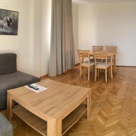 Sea Park Homes Neshkov فارنا