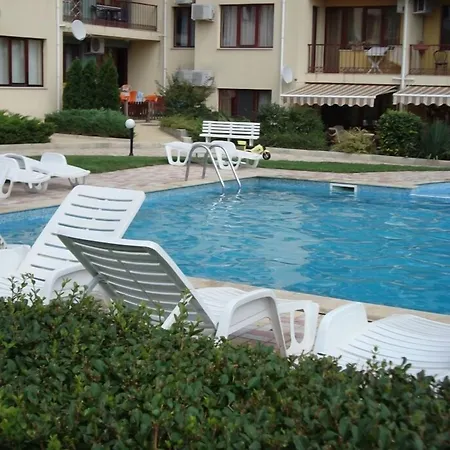 Sea Park Homes Neshkov Aparthotel