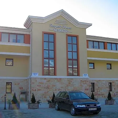 Sea Park Homes Neshkov 3* Varna