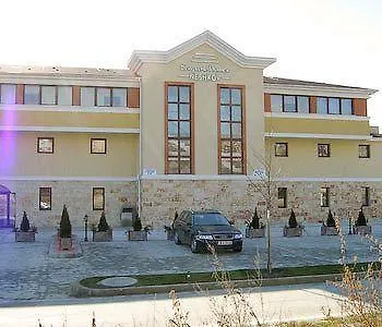 Sea Park Homes Neshkov Apartmanhotel 3*