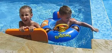 Sea Park Homes Neshkov 3* Várna