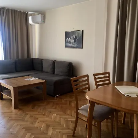 Sea Park Homes Neshkov Aparthotel
